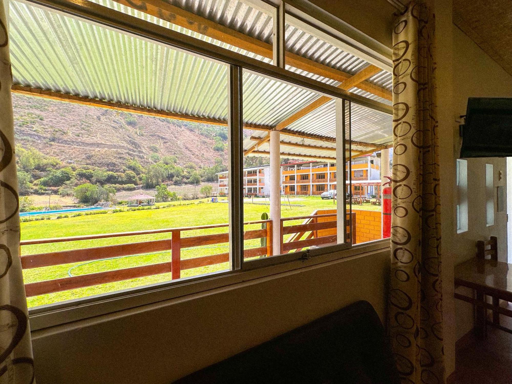 Tambo Lodge Canta Luaran gambar